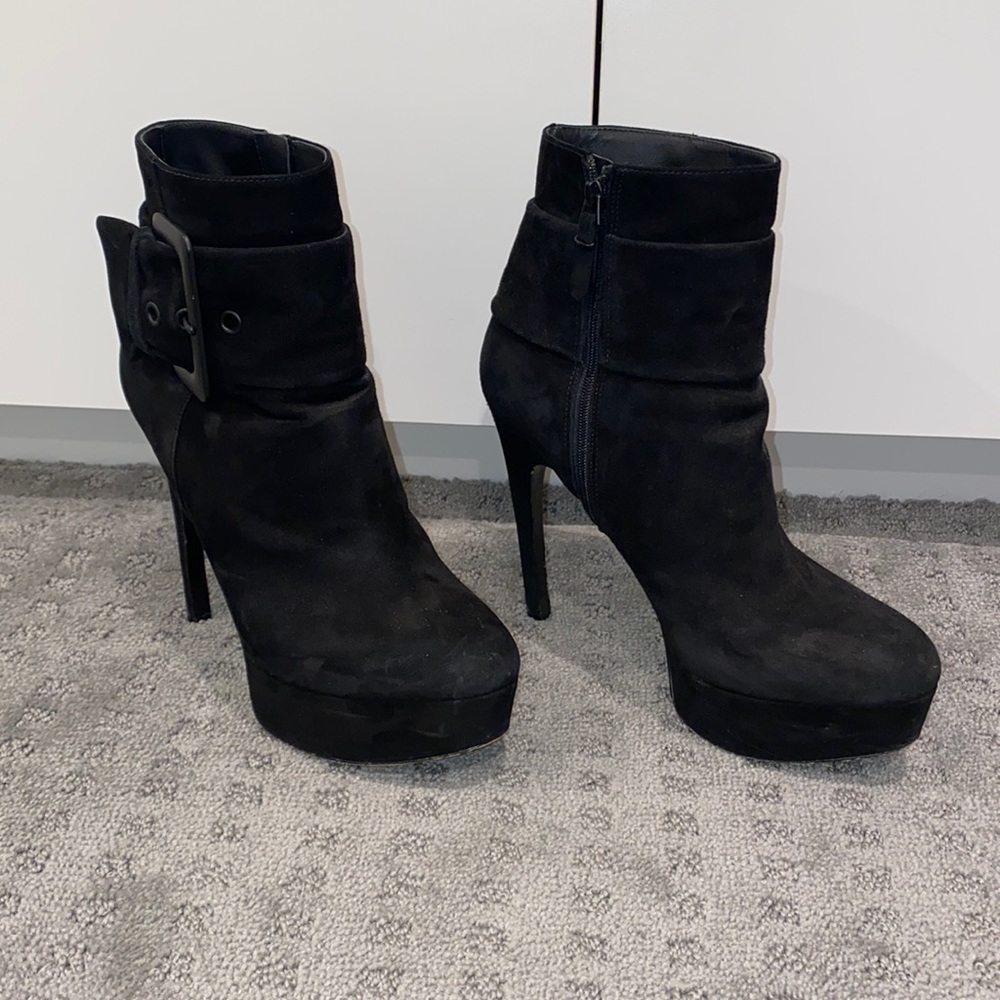 Via Spiga suede ankle boot